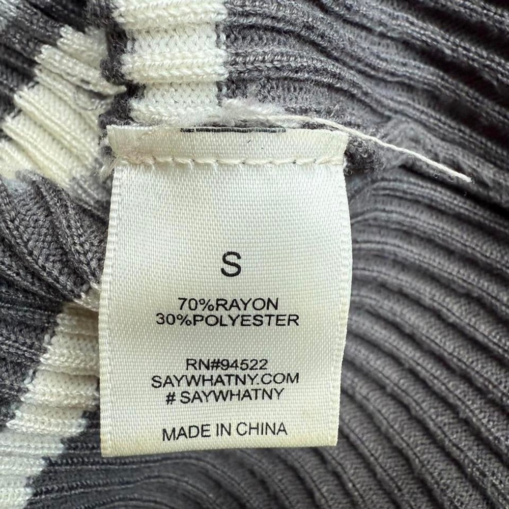 Gray and Cream‎ Striped Off the Shoulder Dress - Picture 4 of 8